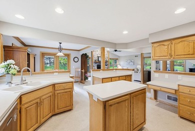Welcome to Lake Country living at its finest set on a PRISTINE - photo 9