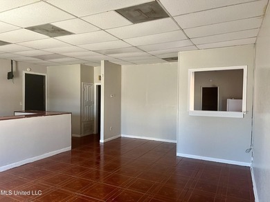 Looking to open a restaurant.? This property us turn key ready - photo 5
