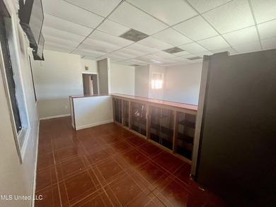 Looking to open a restaurant.? This property us turn key ready - photo 10