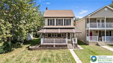 Lake Home For Sale in Walnutport Boro, Pennsylvania