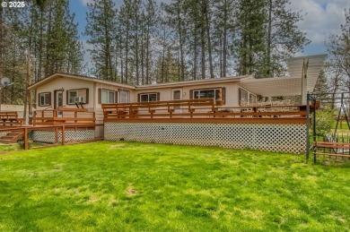 Lake Home For Sale in Wamic, Oregon