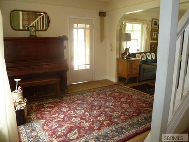 A must see, to appreciate this one of a kind Craftsman beautiful - photo 15
