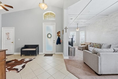 BEST PRICE IN PORTOFINO SHORES. Spacious 4 Bdrm Home In - photo 7