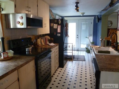 A must see, to appreciate this one of a kind Craftsman beautiful - photo 20