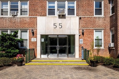 Spacious 2 bedroom conveniently located in Spuyten Duyvil with - photo 1