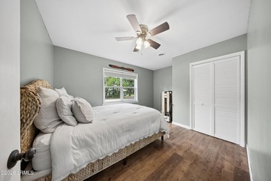 Welcome home to this freshly updated 4-bedroom, 2.5-bath home in - photo 23