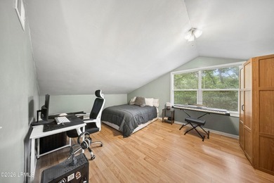 Welcome home to this freshly updated 4-bedroom, 2.5-bath home in - photo 25