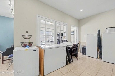 Welcome to this elegant pristine 3,400 sq. ft. two-story home - photo 25