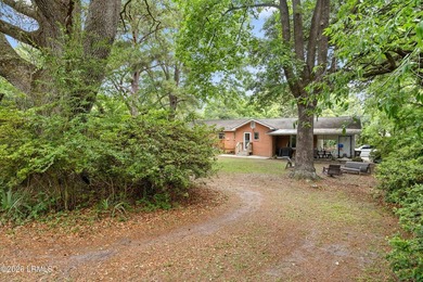 Welcome home to this freshly updated 4-bedroom, 2.5-bath home in - photo 27