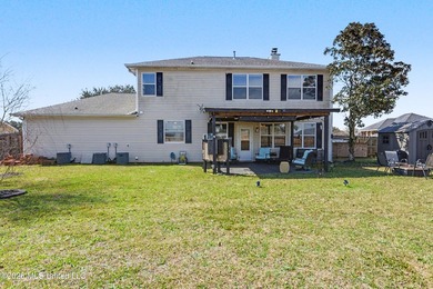 Welcome to this elegant pristine 3,400 sq. ft. two-story home - photo 27
