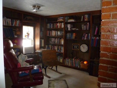 A must see, to appreciate this one of a kind Craftsman beautiful - photo 31
