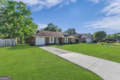 Welcome home to this charming 3-bedroom, 2-bath home in the - photo 2