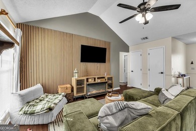 Welcome home to this charming 3-bedroom, 2-bath home in the - photo 9