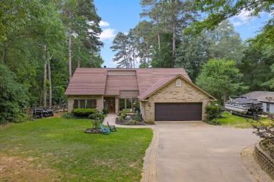 Private Lakehouse Retreat with Swimming Pool, and Deck - photo 1