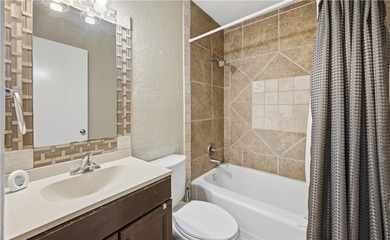 Welcome Home to this cozy and well-kept home. This home offers 3 - photo 11