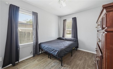 Welcome Home to this cozy and well-kept home. This home offers 3 - photo 12