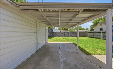 Welcome Home to this cozy and well-kept home. This home offers 3 - photo 13