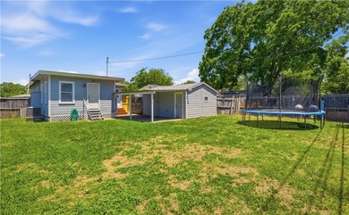 Welcome Home to this cozy and well-kept home. This home offers 3 - photo 14