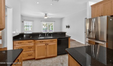 Welcome to this just repainted, impeccably maintained - photo 14