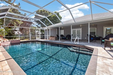 Welcome to this just repainted, impeccably maintained - photo 18