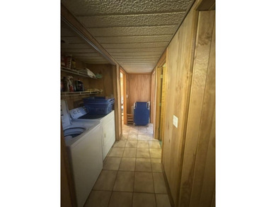Pristine 5b 3b home boasting warm wood finishes, 3 cozy - photo 22
