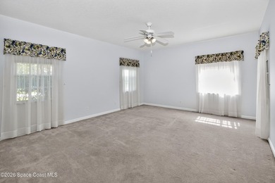 Welcome to this just repainted, impeccably maintained - photo 22