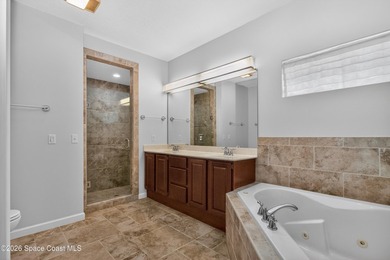 Welcome to this just repainted, impeccably maintained - photo 24