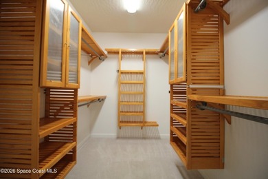 Welcome to this just repainted, impeccably maintained - photo 25