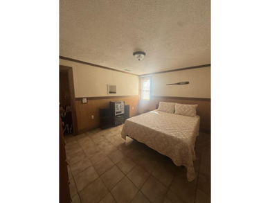 Pristine 5b 3b home boasting warm wood finishes, 3 cozy - photo 26