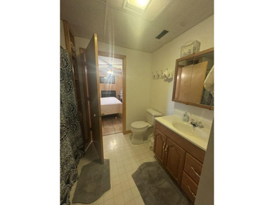Pristine 5b 3b home boasting warm wood finishes, 3 cozy - photo 27
