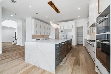 Welcome to 111 Orange Plume in the coveted Summit Rock community - photo 11