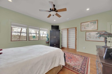 Stunning 4-bedroom, 3.5-bath custom-designed waterfront home - photo 12