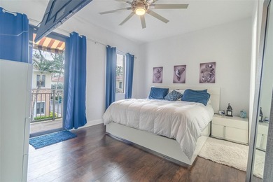Welcome to this beautifully maintained 3-bed, 2.5-bath corner - photo 15