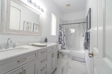 Welcome to this beautifully maintained 3-bed, 2.5-bath corner - photo 18