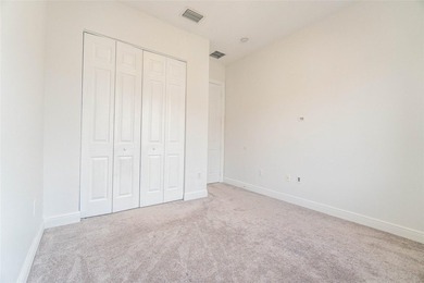Welcome to this beautifully maintained 3-bed, 2.5-bath corner - photo 22