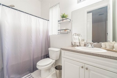 Welcome to this beautifully maintained 3-bed, 2.5-bath corner - photo 23
