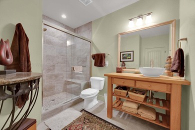 Stunning 4-bedroom, 3.5-bath custom-designed waterfront home - photo 24