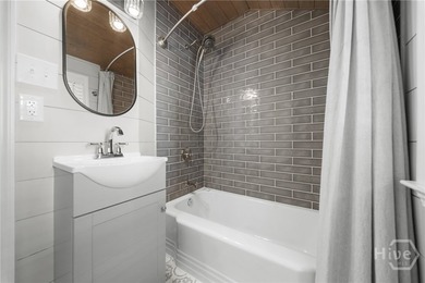 Located in Savannah's desirable Midtown area in the sought-after - photo 26