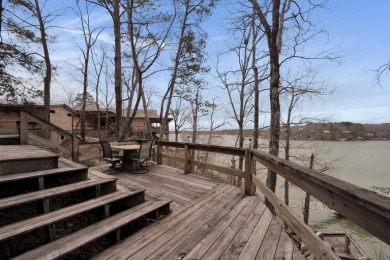 Stunning 4-bedroom, 3.5-bath custom-designed waterfront home - photo 31