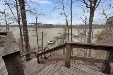 Stunning 4-bedroom, 3.5-bath custom-designed waterfront home - photo 32