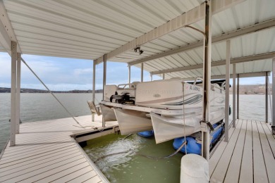 Stunning 4-bedroom, 3.5-bath custom-designed waterfront home - photo 34