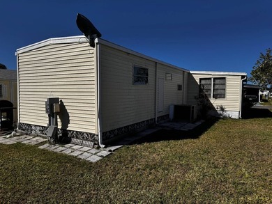 Welcome to this charming 1973 single-wide home with an extension - photo 42