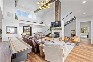 SPECTACULAR 2024 BUILDER'S DREAM WATERFRONT RETREAT IN GATED OAK - photo 2