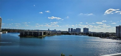Little Maule Lake Condo For Sale in Aventura Florida