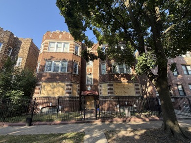 Lake Home For Sale in Chicago, Illinois