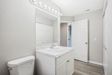 Fully renovated and move-in ready. Modern finishes, new - photo 12
