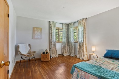 Mid Century sprawling home offers so many spaces to entertain - photo 18