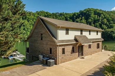 LUXURY LAKEFRONT RETREAT ON WATAUGA LAKE!! Welcome to the - photo 18