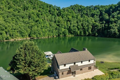 LUXURY LAKEFRONT RETREAT ON WATAUGA LAKE!! Welcome to the - photo 19