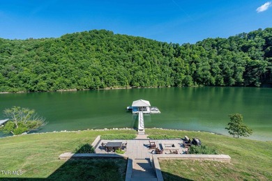 LUXURY LAKEFRONT RETREAT ON WATAUGA LAKE!! Welcome to the - photo 39